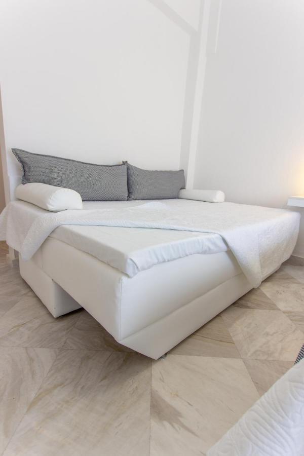 Ilion Luxury Studios Аспровальта Экстерьер фото